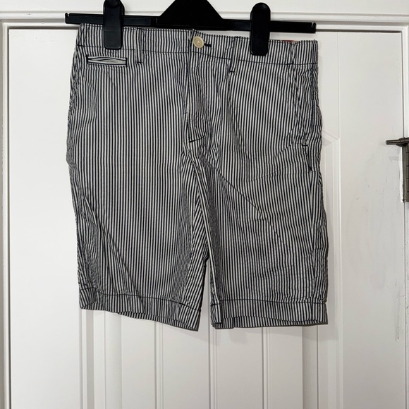Boy’s Burberry Striped blue and cream Seersucker Shorts